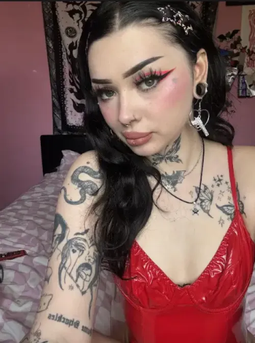 Thumbnail Cute Confessions from jessicaafruitz on CamSluts