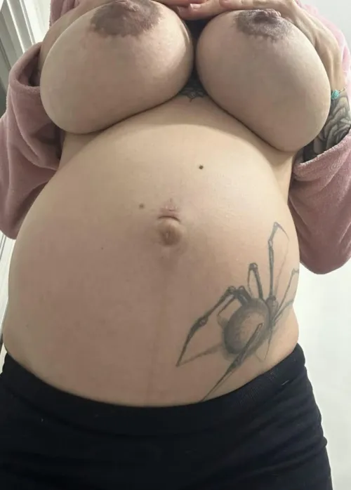 Thumbnail Glowing Desires: Queenof_Rainbow's Quest for Sensual Fulfillment