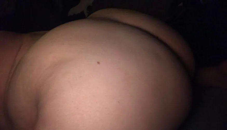 Thumbnail sleepytimeba Shows off Confidently in 'Big Fat Ass' Tale