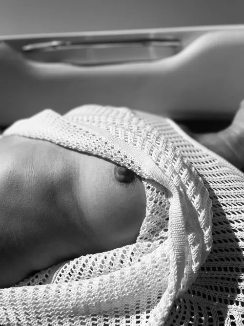 Thumbnail Seductive Kaya: Tempting Beauty in Classy Style
