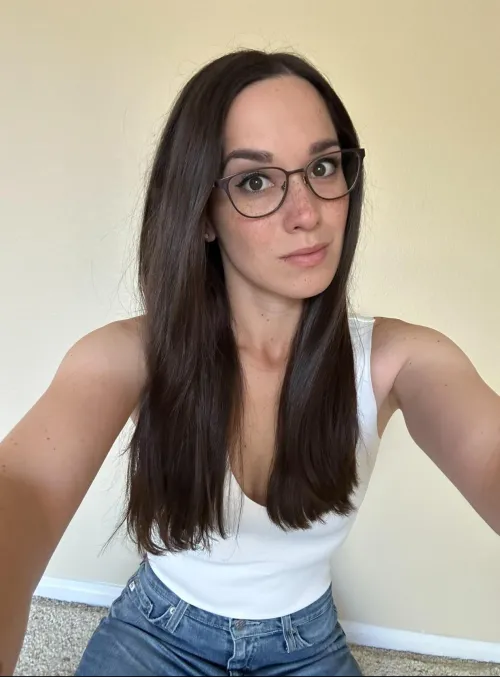 Thumbnail Charmingly Monday: GirlswithGlasses by AlanaAraya
