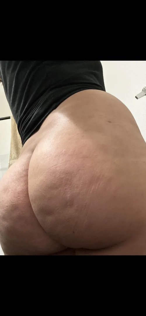 Thumbnail Sensual Latina Charm: Wife Wants to Play - Serious-Pin9847
