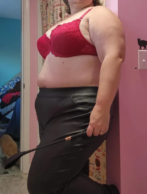 Thumbnail Valentine's Day Preview: A Seductive Glimpse | Neo43920