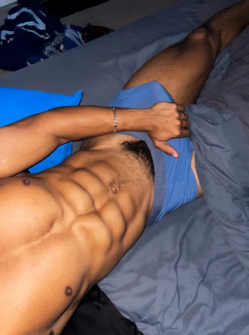 Thumbnail [deleted]'s Intrigue: 32 Straight Handful in the Bulges Category