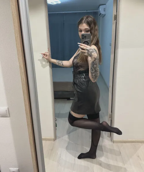 Thumbnail bonedcadiz's Sneak Peek: Selfies Before Going on a Date