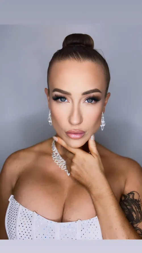 Thumbnail Let's Talk Dates: _ladysexyfit_'s Confident Query