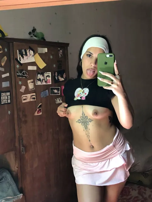 Thumbnail SexxyScene's Plea: Someone, Quench This Thirst with Tongue