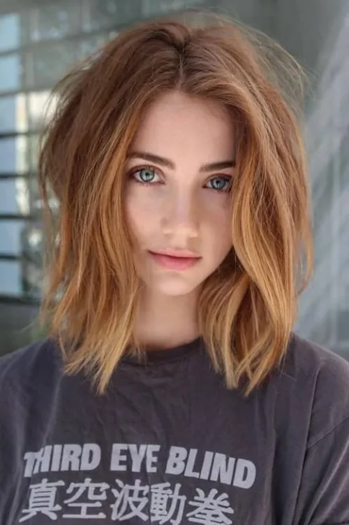 Thumbnail L_MO88 Captures the Beauty of Emily Rudd