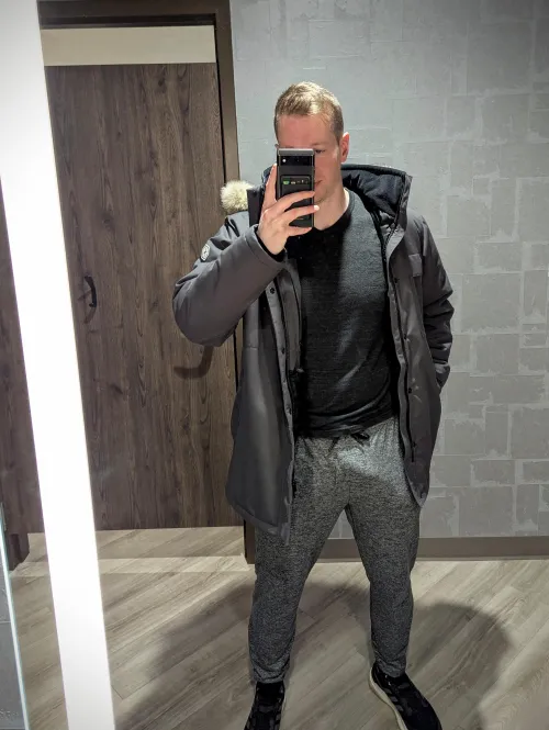 Thumbnail Casual Comfort: Straight and Stylish in Grey | capitalgains777 | Bulges