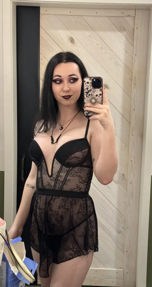 Thumbnail Breaking Boundaries: MalevolentAngel1998's Debut Post in PunkGirls