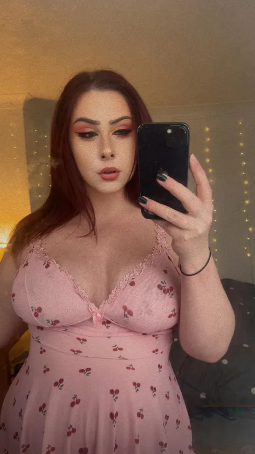 Thumbnail Valentine's Day Adventures of zxeyxxx: A Single Milf's Tale