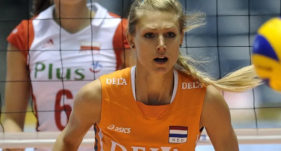 Thumbnail Manon Flier: A Profile of a Volleyball Star | ElinoreDoll