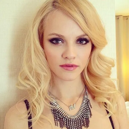 Thumbnail Exquisite Beauty: Ginta Lapina | veil18