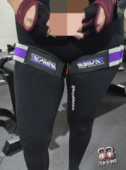 Thumbnail Kiss the Midweek Blues Goodbye with Sizzling Hot Yoga Pants Posts by RoyalMelons