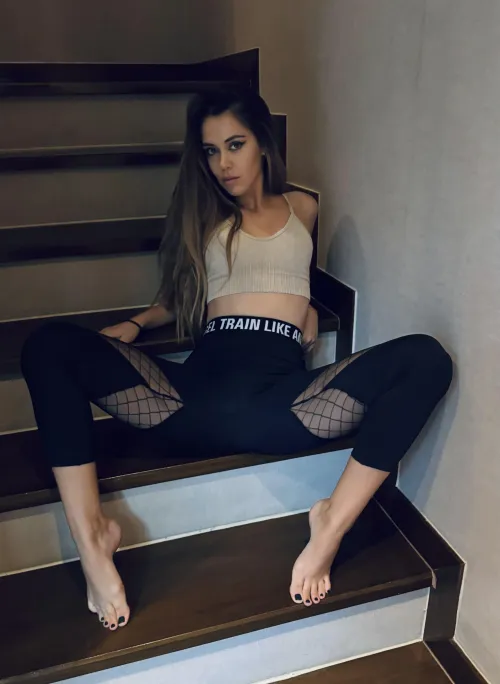 Thumbnail Master the Art of Stretching Out Yoga Pants with SexyModelEmmy's Expert Advice
