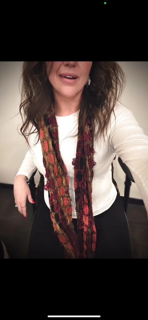 Thumbnail Eclectic_elemental and Her Irresistible Office Vibes