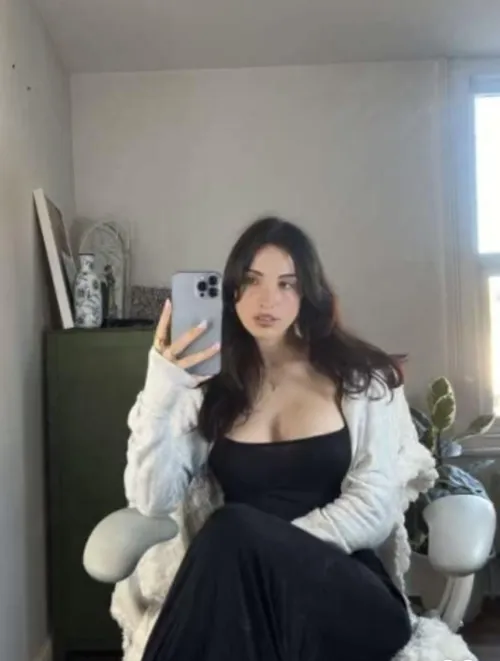 Thumbnail Her Identity Revealed: Unveiling the Mystery | jgustavo69 | pornID