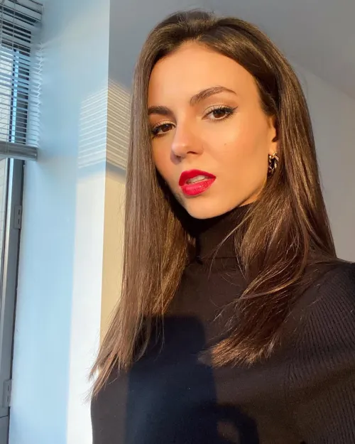 Thumbnail Long_oil_'s Focus on the Stunning Victoria Justice | PrettyGirls Collection