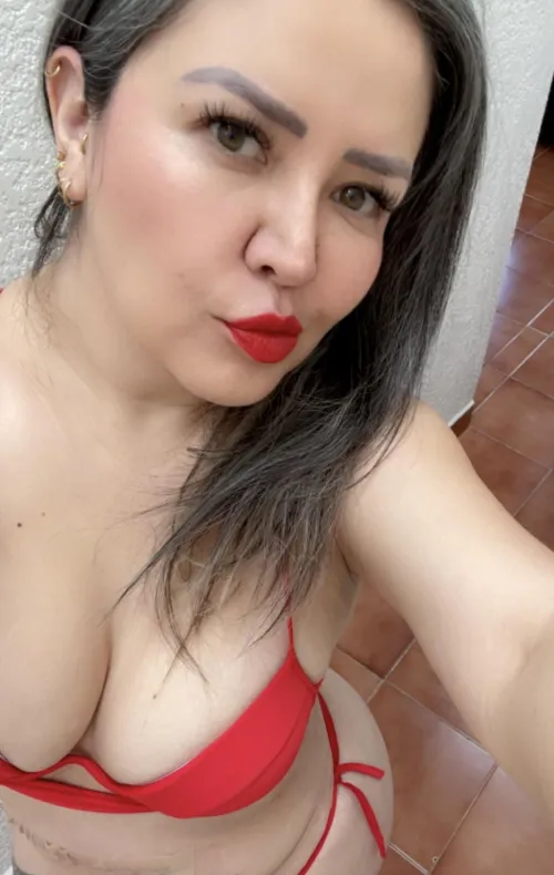 Thumbnail Colorful Seduction: AngyRiveraOf Asks for Fashion Feedback