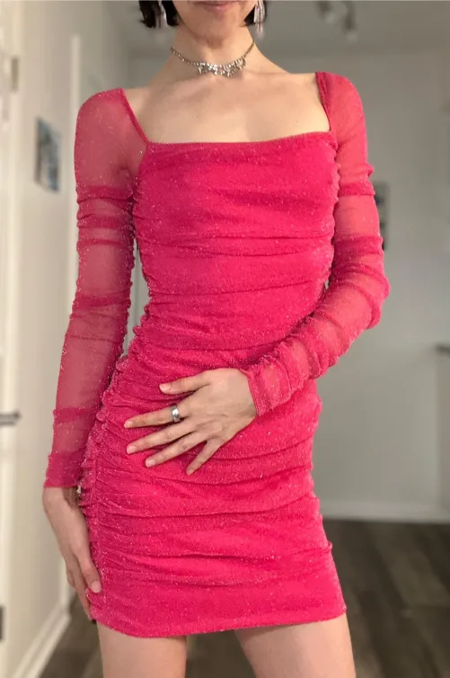 Thumbnail Valentine's Day Ready: Stylish Tips for Tight Dresses