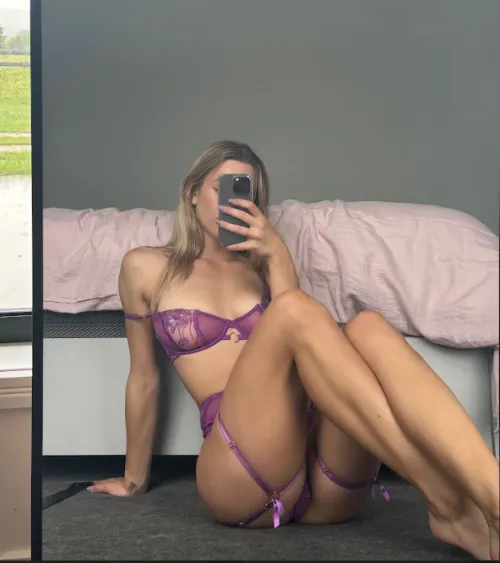 Thumbnail Elegance and Seduction in 'My legs are just missing someone to wrap around' by Whispering_Twilight