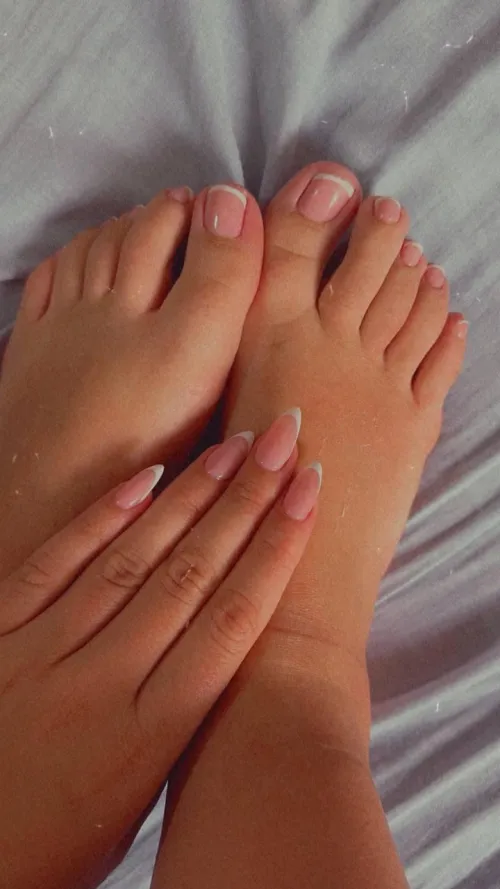 Thumbnail The Importance of Well-Groomed Nails: A Queen's Guide by Lexy_1234