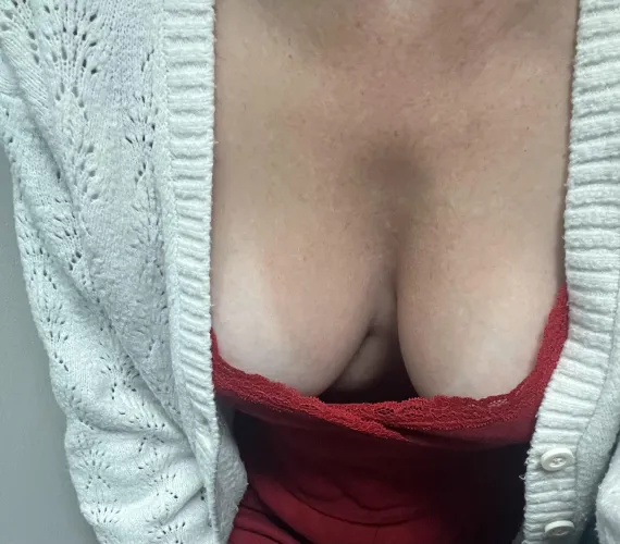 Thumbnail Exploring Tan Lines and More with sweettealovesme in Downblouse