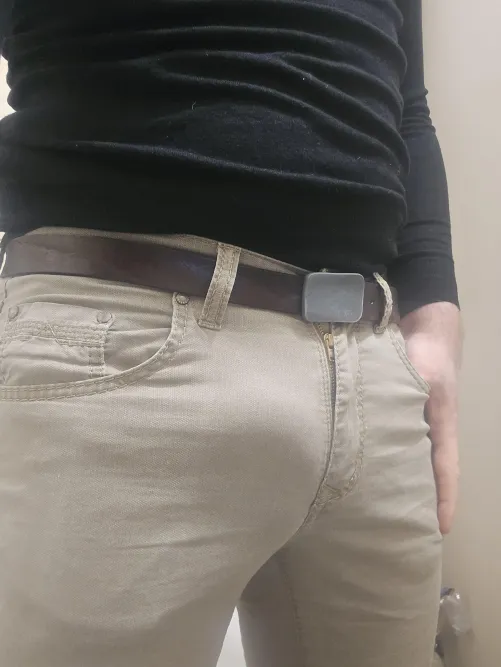 Thumbnail Soft but Visible: Revealing 32 Straight Desires