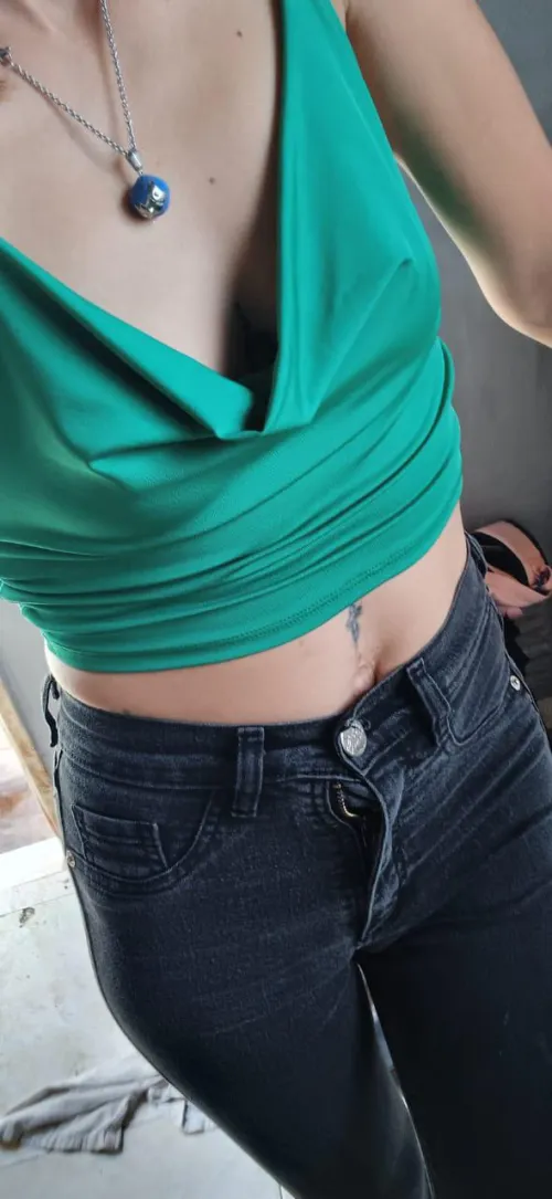 Thumbnail Do You Like My Top by Argentina_27 | Croptopgirls