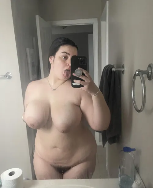 Thumbnail Dive into Freshness: BBW_Chubby's Revelation Post-Shower
