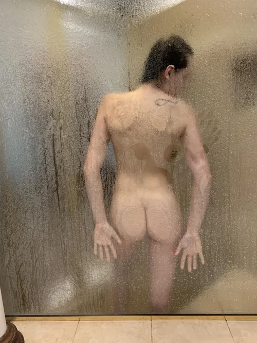 Thumbnail Sensual Glass Encounters: Exploring SlamPiece2point0's Perspective - GirlsShowering