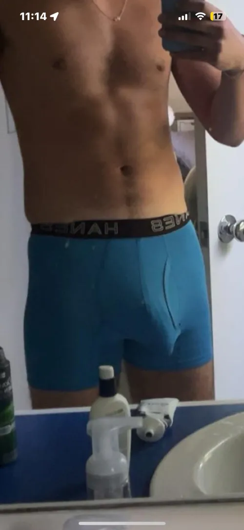 Thumbnail Bored and Horny: Confessions of a 22 Straight Male