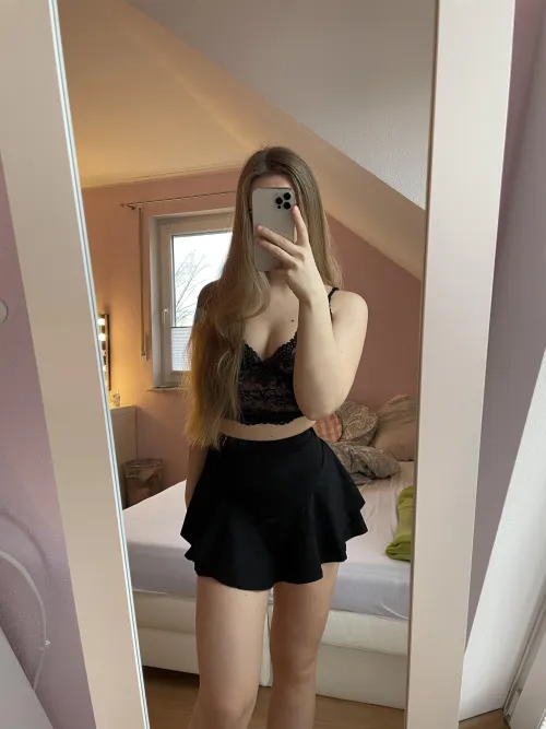 Thumbnail Explore MirrorSelfie: HolyAngeI's Seductive Skirt Trick for some Puss Pleasure