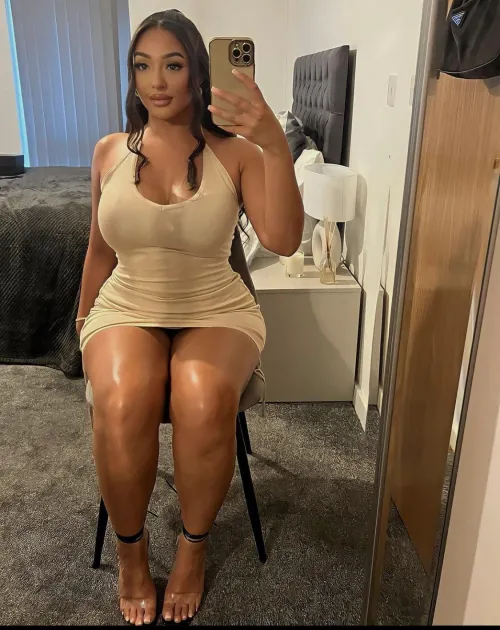 Thumbnail Deadlyy: Unveiling Phenomenal Curves in tightdresses