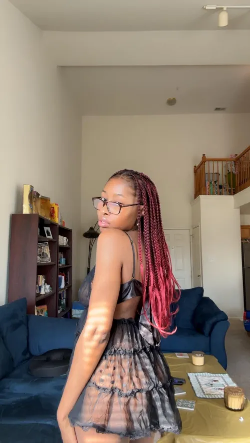 Thumbnail Cocobabyyyy21's Offer: Spend Valentine's Day Together