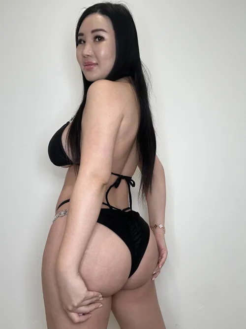 Thumbnail sukisinxx: See How Black Underwear Complements Their Look in the UnderwearGW Category