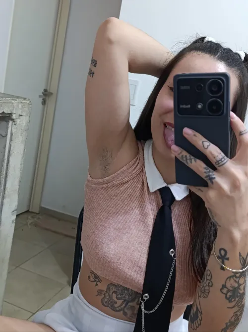 Thumbnail evilmasternalax: Embrace the Appeal of Morning Unshaven Armpits