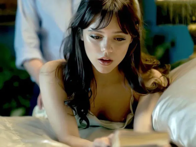 Thumbnail Discover Sensual Images of Jenna Ortega | NudeCelebsOnly