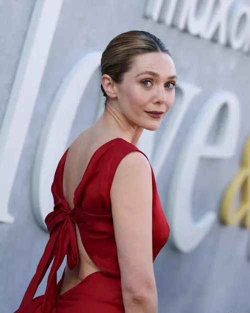Thumbnail Elizabeth Olsen: A Closer Look at the Stunning Actress | Rex_Boss