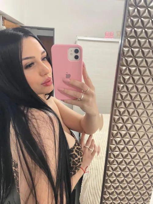 Thumbnail Cute Photo Reactions: Share with No_Activity1571 | downblouse
