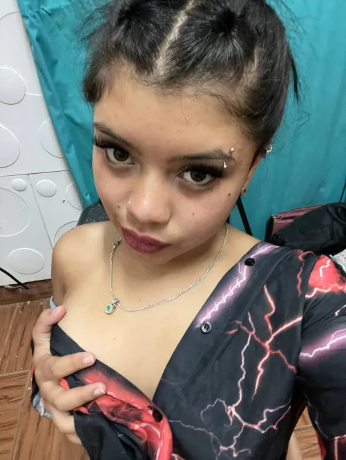 Thumbnail Sensual Gaze: Eye Contact or Otherwise? by SignalReveal603 | Babes Category
