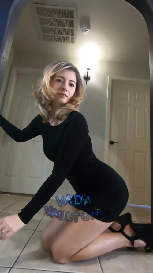 Thumbnail Black Dress Parade: Vada_Vaultgirl's Classy Girls Showcase
