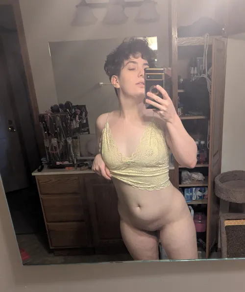 Thumbnail Pixie_Pleasure Wishes Good Night in the World of shorthairchicks