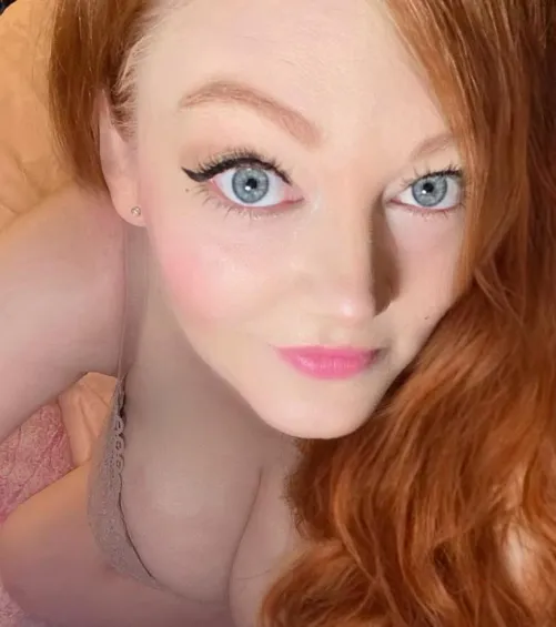 Thumbnail Hypnotic Gaze: Enthralling Eyes of Toyrobot2285