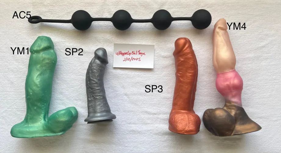 Thumbnail Explore Square Peg Toys & Yiff Monkey: Free Shipping Offer with PepperLipChiliTongue