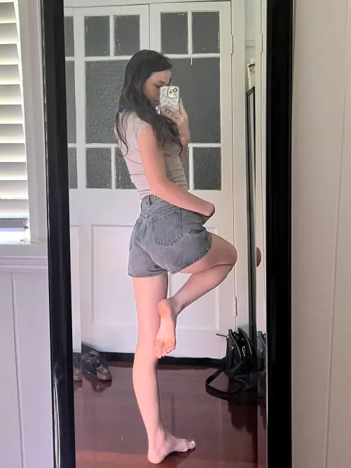 Thumbnail Fit Little Legs by tigeressmonroe: Discover Tips for Toning Your Legs
