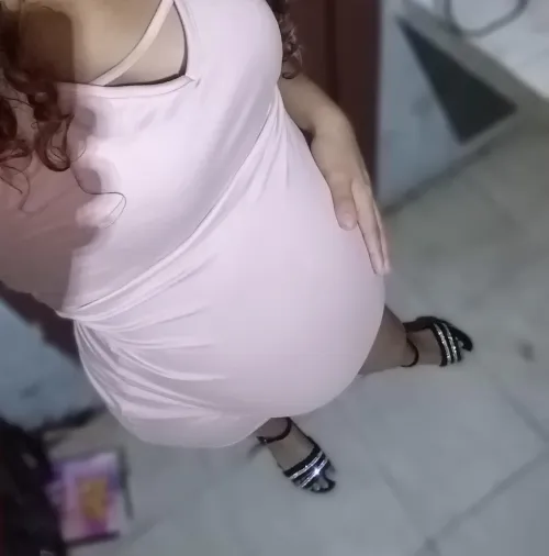 Thumbnail 8 Months Pregnant: Styling the Tight Dress with akmv1312 in PregnantPetite