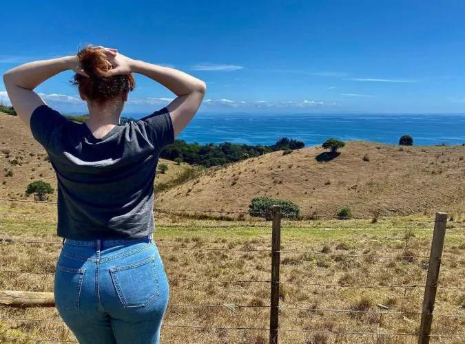 Thumbnail Bryce Dallas Howard: Celestial Elegance in CelebrityButts Category