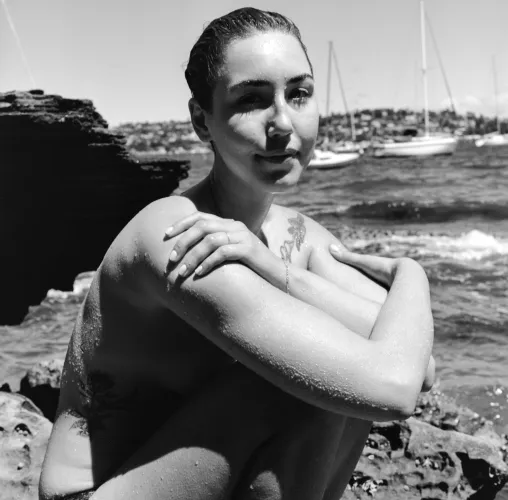 Thumbnail Appropriate_Stick798 Captures Summer Vibes by the Harbour in LaBeauteFeminine