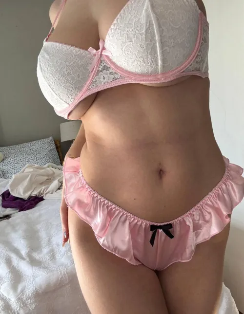 Thumbnail Comfort and Style: Comfy Pink Undies by cherryplum_mxx